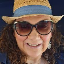 Heather Kettlewell's Instagram, Twitter & Facebook