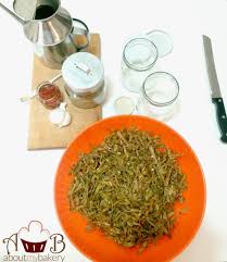 Melanzane sott'olio alla napoletana le melanzane, che nel dialetto napoletano si pronunciano mulignane, a napoli si preparano in tantissimi modi, sott'olio, impanate e fritte, alla parmigiana, nella pasta, ecc. Melanzane Sott Olio Ricetta Classica Senza Cottura About My Bakery