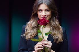 20 attraktive bewerber kämpfen um das herz der schönen bachelorette. Bachelorette Am 4 8 2021 Folge 4 Wer Ist Raus Diesmal Was Passiert