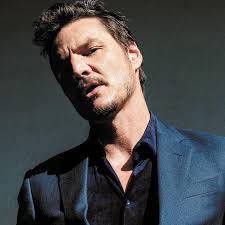 Everybody loves PEDRO PASCAL: del exilio a la FAMA by Revistas Grupo OPSA