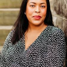 Carole Riggs's Instagram, Twitter & Facebook