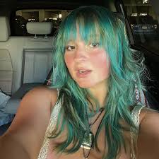 lili robbins (@lilicrobbins) • Instagram photos and videos