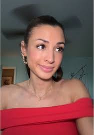 Madeleine Johnston's Instagram, Twitter & Facebook