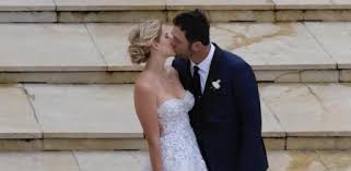 At the time, john's name rang bells as one of the talented golfers to represent asu. El Golfista Espanol Jon Rahm Se Da El Si Quiero Con La Estadounidense Kelley Cahill En Bilbao