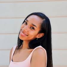 Leah Drummond's Instagram, Twitter & Facebook