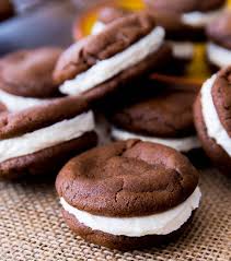 Les Biscuits Oreo Maison Qui Sont Super Facile A Faire Homemade Oreo Cookies Oreo Recipes Desserts