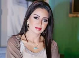 لديها ابنتين هما ياسمين ونا… ØªØ£Ø®Ø±Øª Ø§Ù„Ø·Ø§Ø¦Ø±Ø© Ø¹Ù† Ø±Ø§Ù†ÙŠØ§ ÙŠÙˆØ³Ù ÙˆØ¨Ù†Ø§ØªÙ‡Ø§ Ø´Ø§Ù‡Ø¯ Ù…Ø§Ø°Ø§ ÙØ¹Ù„Ù† ØµÙˆØ±