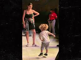 Today, mick jagger and ballerina girlfriend melanie hamrick welcomed a baby boy into the world. Mick Jagger S Toddler Son Watches Him Rock In Jacksonville