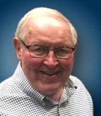 Marilyn Prahl's Instagram, Twitter & Facebook