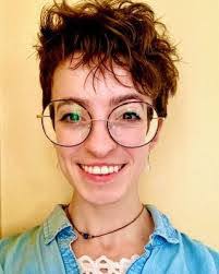 Sarah Stender's Instagram, Twitter & Facebook