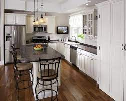 You've got a small kitchen, we've got 40+ of the best ideas to make it better. Traditional Kitchens Small White L Shaped Kitchen Layouts Ideas Remodelingbeforeandafter L Shape Kitchen Layout Kitchen Layout Kitchen Remodel Small