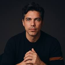 A Marina Mellão está procurando um(a) designer para fazer parte do time da  Company Hero