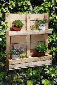 van pallet naar plantenbak pallets garden vertical garden vertical planter