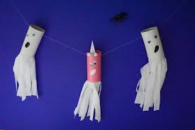 Mit bunten girlanden, luftschlangen, luftballons und weiteren. Einhorn Gespenster Girlande Zu Halloween Basteln Madchenmutter