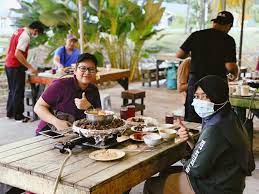 Terpulang kepada anda untuk memilih restoran steamboat mana yang anda gemari. Capsicum Steamboat Grill Home Shah Alam Malaysia Menu Prices Restaurant Reviews Facebook