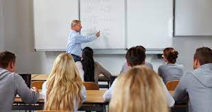 Învață să le depășești cu succes, făcând o investiție. Admietere Ase De Ce Te Ar Interesa Un Master La Rei
