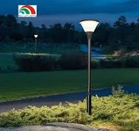 European Style Post Lamp Decoration Residential Path Pole Lighting Bright  UFO Post Top Lantern Solar Garden Lights