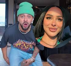 Gelang itu mendedahkan bahawa Gjesti dan Egli sedang menjalin hubungan/  Foto yang diterbitkan...