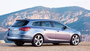 Lernen sie den neuen opel insignia sports tourer kennen. Opel Astra Sports Tourer Specs Photos 2010 2011 2012 2013 2014 2015 Autoevolution