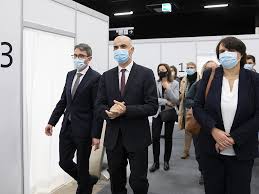 Most people have experienced the expected side effects of the. Le Centre De Vaccination A Bale S Ouvre En Presence D Alain Berset Rfj Votre Radio Regionale
