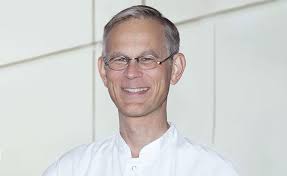 Universitätsklinikum Würzburg: Prof. Dr. med. Thomas Bohrer, M.A. (Phil.)