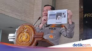 Ustaz maher meninggal dunia di rutan mabes polri beberapa menit lalu. Kasus Ustadz Maaher Hina Habib Luthfi Polri Gandeng Ahli Bahasa Ite