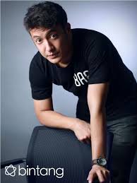 Klise sebenarnya, tapi yah bisa saya katakan lumayan. Resensi Novel Promise Dimas Anggara