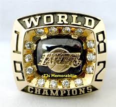 2000 los angeles lakers championship souvenir nba kobe bryant ring. 1982 Los Angeles Lakers Nba Championship Ring Buy And Sell Championship Rings