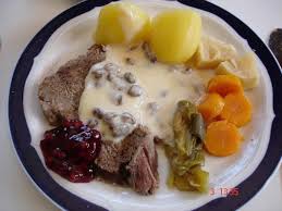 Rindfleisch Mit Meerrettichsauce Rezept Rezept Rindfleisch Lebensmittel Essen Rezepte