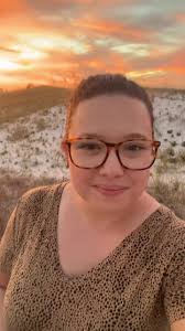 We have TWELVE WEEKENDS until Christmas! 🤯 If you want family photos  before then, send me a DM and we’ll get you