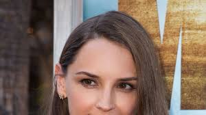Celebs That Don't Look Their Age: Rachael Leigh Cook