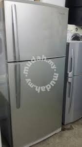 Repair peti sejuk tertusuk pisau di condo area berdekatan klcc.datang check dan selesaikan masalah terus jika ada barang. Hitachi Fridge Refrigerator Peti Sejuk 2 Pintu Home Appliances Kitchen For Sale In Others Kuala Lumpur Mudah My