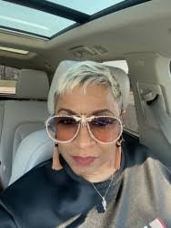 Lori Moye's Instagram, Twitter & Facebook