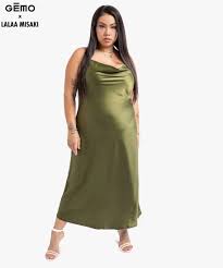 Large choix de débardeurs à fines bretelles à découvrir sur la boutique en ligne camaïeu. Robe Femme A Fines Bretelles Et Col Benitier Gemo X Lalaa Misaki Gemo