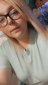 GIRLS ONLY please. I need some females to talk to. Mostly perv men have  added me and my block lists keep getting longer.