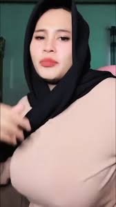 Ika Suzy Memanas - EPORNER