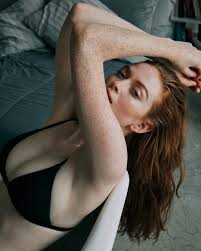 Larsen Thompson Porn Pic - EPORNER