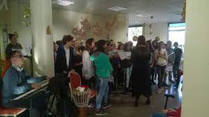 On Part Chanter A La Maison De Retraite College Laurent Mourguet