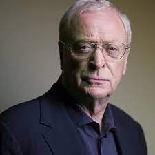 Michael caine verscheen als zichzelf (door de zinsnede my name is michael caine in te spreken). Michael Caine Tot 2021 Schauspieler Opfer Eines Infamen Geruchts Mediamass