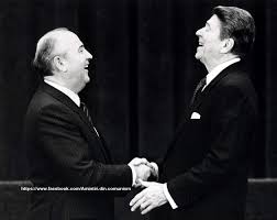 Amintiri din comunism - DOCTRINA REAGAN vs DOCTRINA BREJNEV sau CASA ALBA vs "CASA ROȘIE" Pe 6 martie 1989, Ghenadi Gherasimov, purtătorul de cuvânt al Ministerului de Externe sovietic, anunța abolirea "Doctrinei