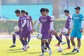 Ba đối thủ trực tiếp của đội tuyển việt nam đều ra sân thi đấu trong khuôn khổ bảng g vòng loại hai world cup 2022 khu vực châu á vào đêm qua (3/6). Ssodrmawbnaz7m