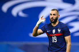 Équipe de france, affaire valbuena, marseillaise, il répond aux critiques. Karim Benzema Mit Comeback Fur Frankreich Vor Fussball Em