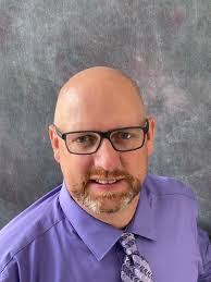 Lisa Simao's Instagram, Twitter & Facebook