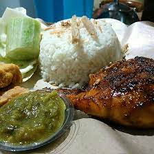 Nasi Lemak Ayam Bakar Samjoe Sambal Ijo Beraroma Daun Jeruk