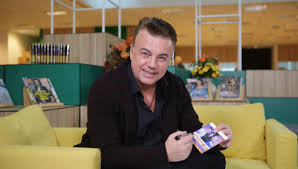 Cireaşa de pe tort a fost, însă, încă o diplomă, primită de diana la balul absolvenţilor: Cum AratÄƒ Diana Fiica Lui Adrian Enache Romanesti Vedete Unica Ro