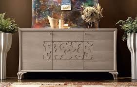 È una struttura moderna in cui si fondono perfettamente comfort e design all'avanguardia. Tufano Arredamenti Madia Portofino Modo 10