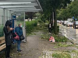 Heute abend mix aus sonne und wolken, später bewölkungsauflösung. Nyo6n7ohyaf0gm