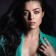 Violeta isfel was born on the 11th of june, 1985. Violeta Isfel Celebrity