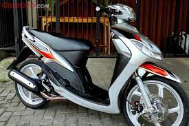 Yamaha Mio Smile Menawan Dimodif Simpel Sukses Menarik Perhatian Gridoto Com