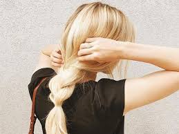 10 best and easy hairstyles for oily hair women: Hairstyles For Greasy Hair To Hide Your Dirty Roots
